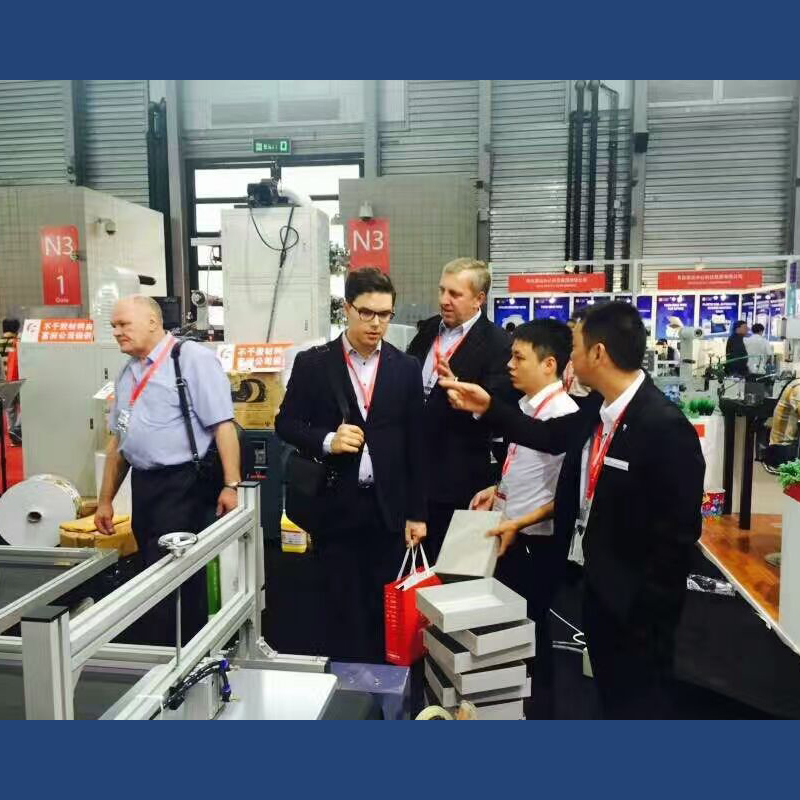 全自動書型盒點(diǎn)膠機(jī)